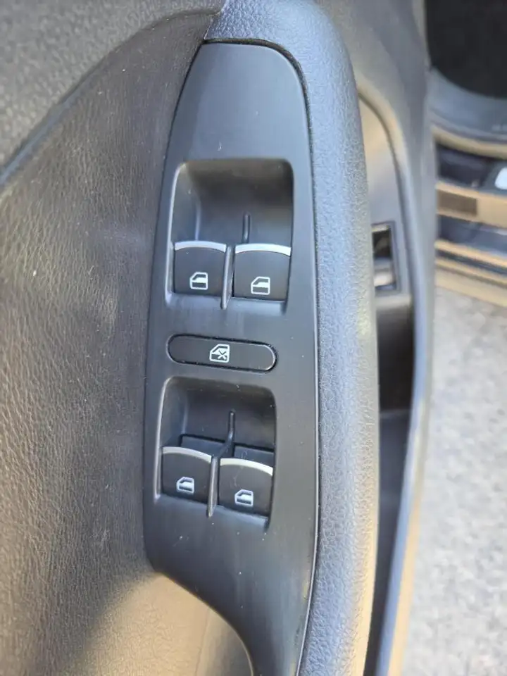 Volkswagen Jetta снимка Volkswagen Jetta