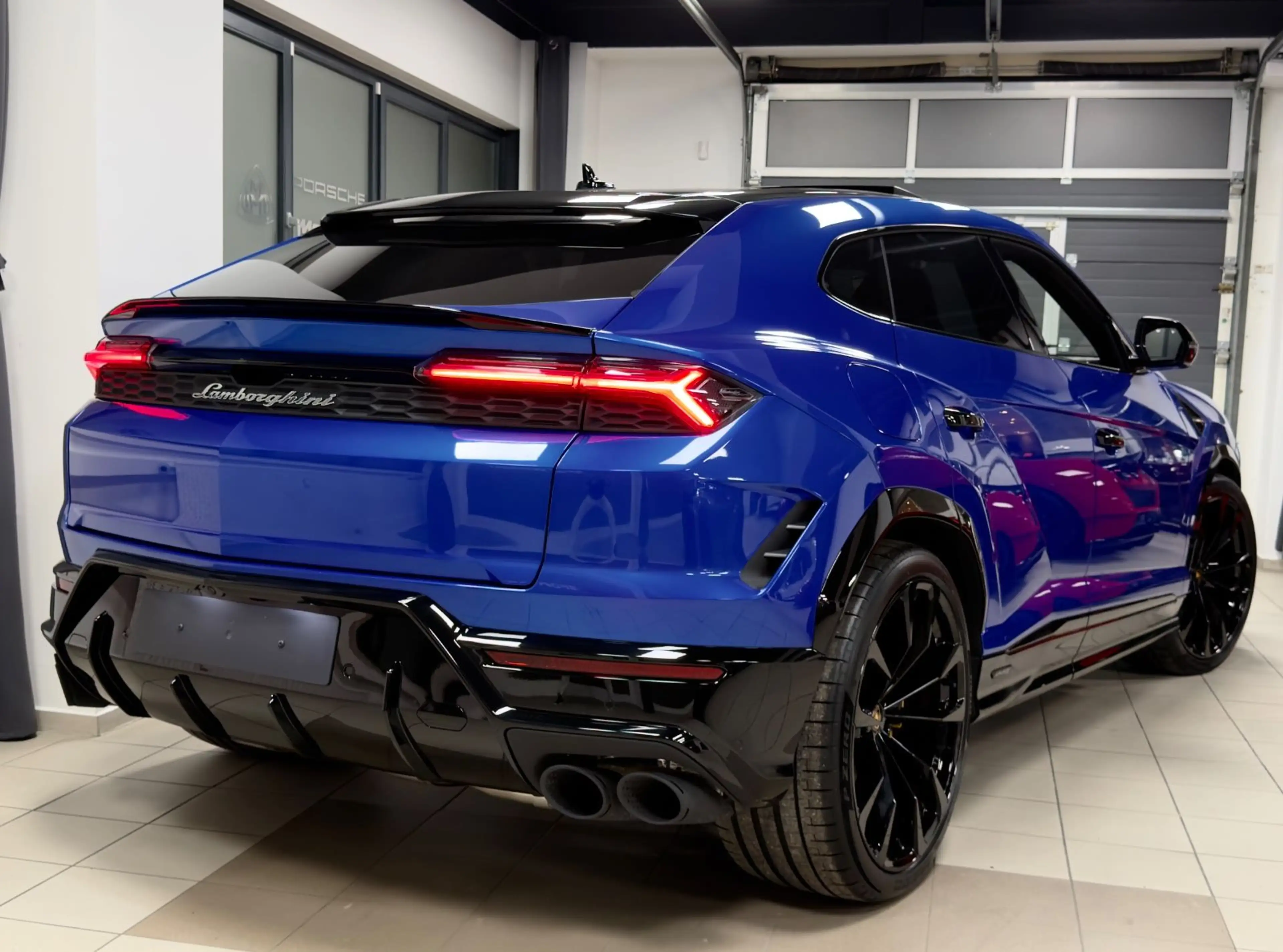 Lamborghini Urus URUS SE CARBON B&O MASSAGE PANO HEADUP FULLOPT!!