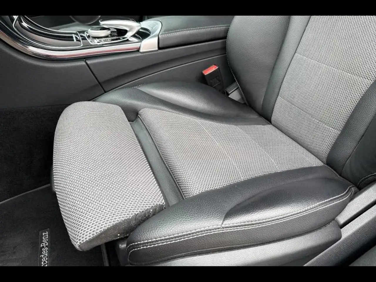 Mercedes-Benz C 180 Berline — photo 25 sur 36