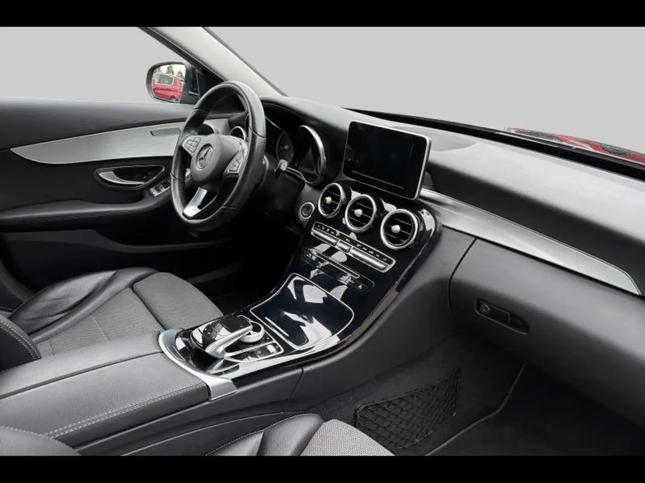 Mercedes-Benz C 180 Berline — photo 5 sur 36