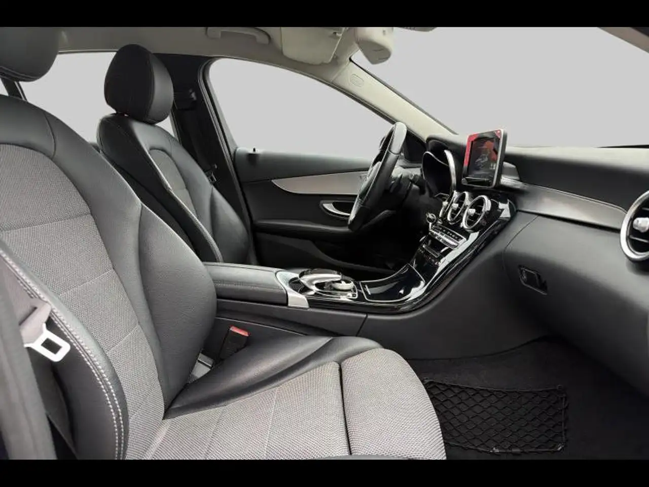 Mercedes-Benz C 180 Berline — photo 16 sur 36