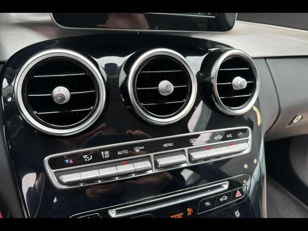 Mercedes-Benz C 180 Berline — photo 11 sur 36