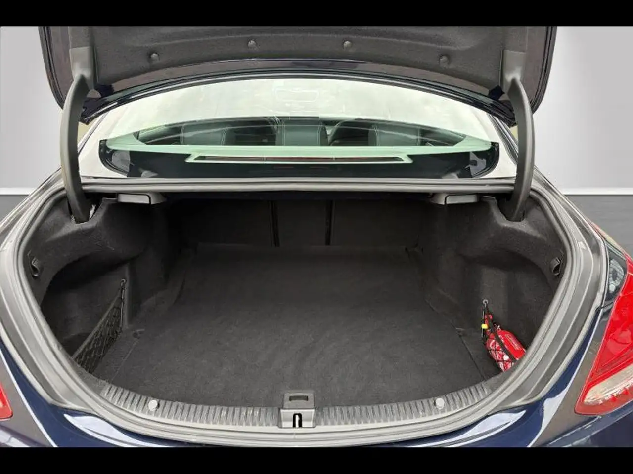 Mercedes-Benz C 180 Berline — photo 15 sur 36