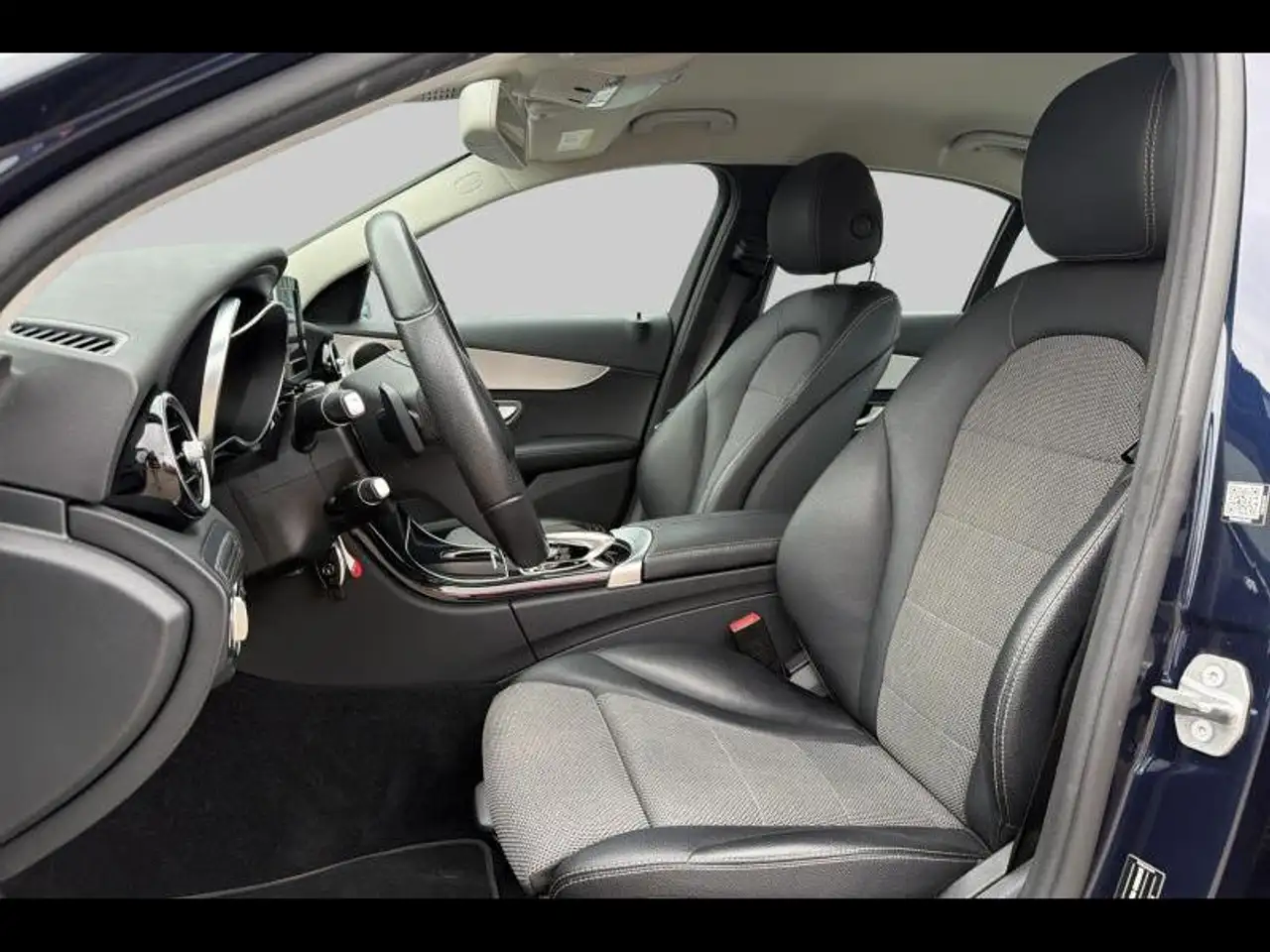 Mercedes-Benz C 180 Berline — photo 19 sur 36