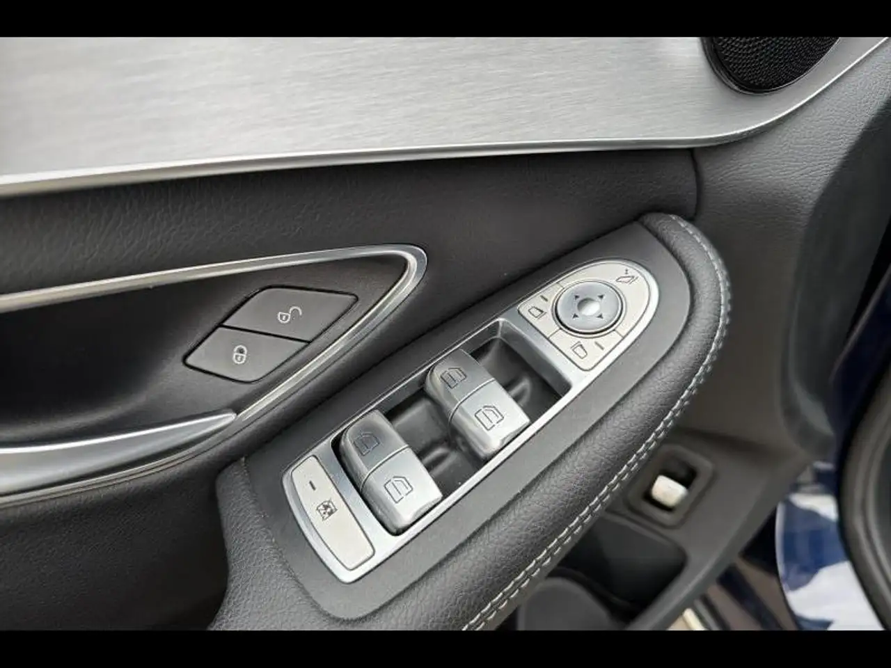 Mercedes-Benz C 180 Berline — photo 20 sur 36