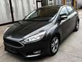 Ford Focus Focus Trend 1,6 Trend Grau - thumbnail 1