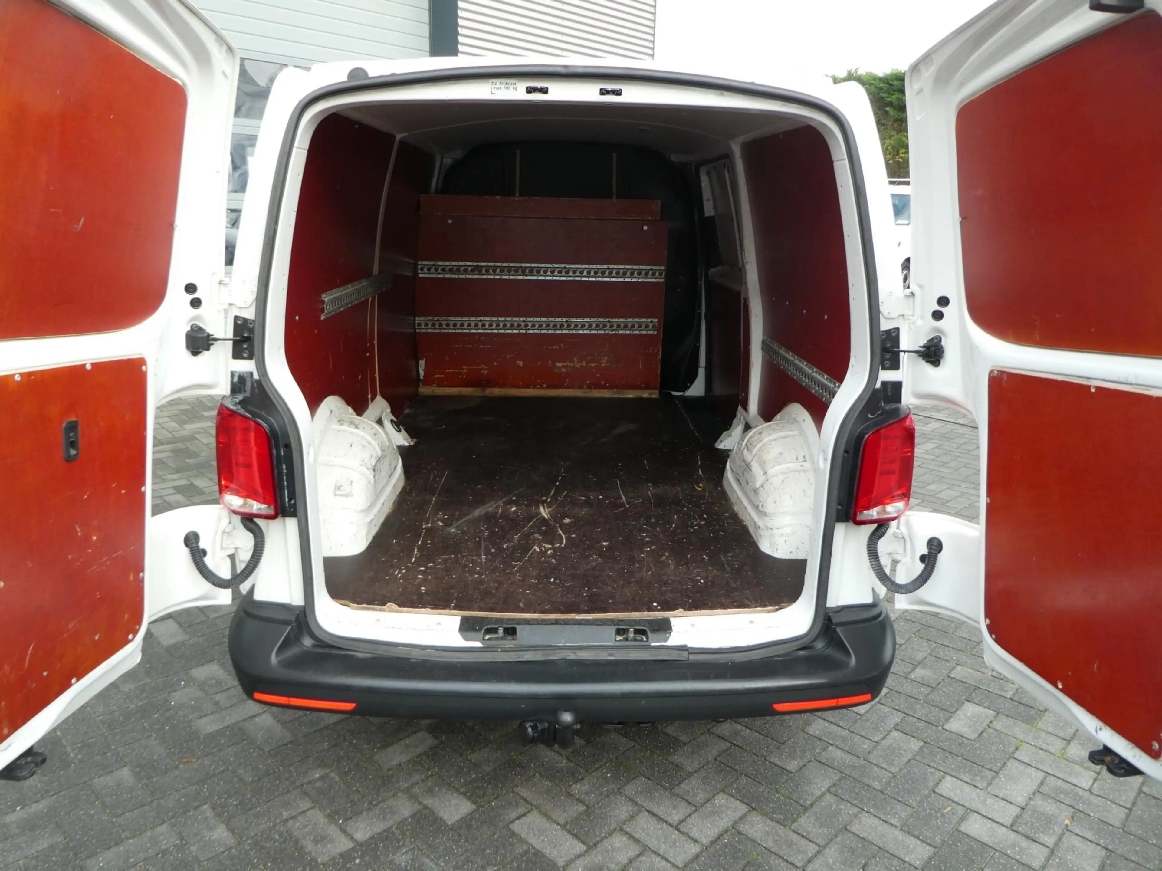 Volkswagen Transporter 2.0 TDI L2H1 150 pk automaat , 3 zits , trekhaak — photo 5