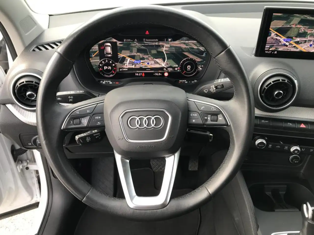 Audi Q2 35 TFSI S-Tronic Business Advanced NAVI+FULL LED+CAMERA 10