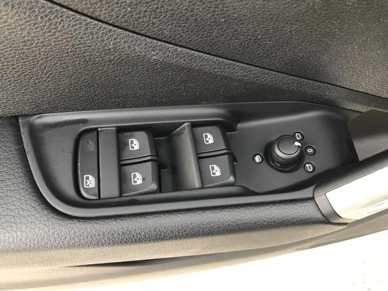 Audi Q2 35 TFSI S-Tronic Business Advanced NAVI+FULL LED+CAMERA 9