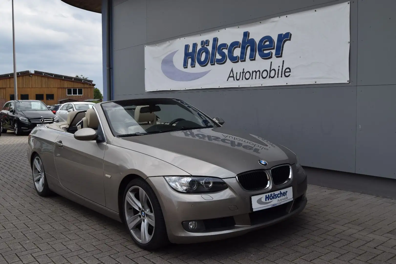 BMW 320 Baureihe 3 Cabrio 320i - 1