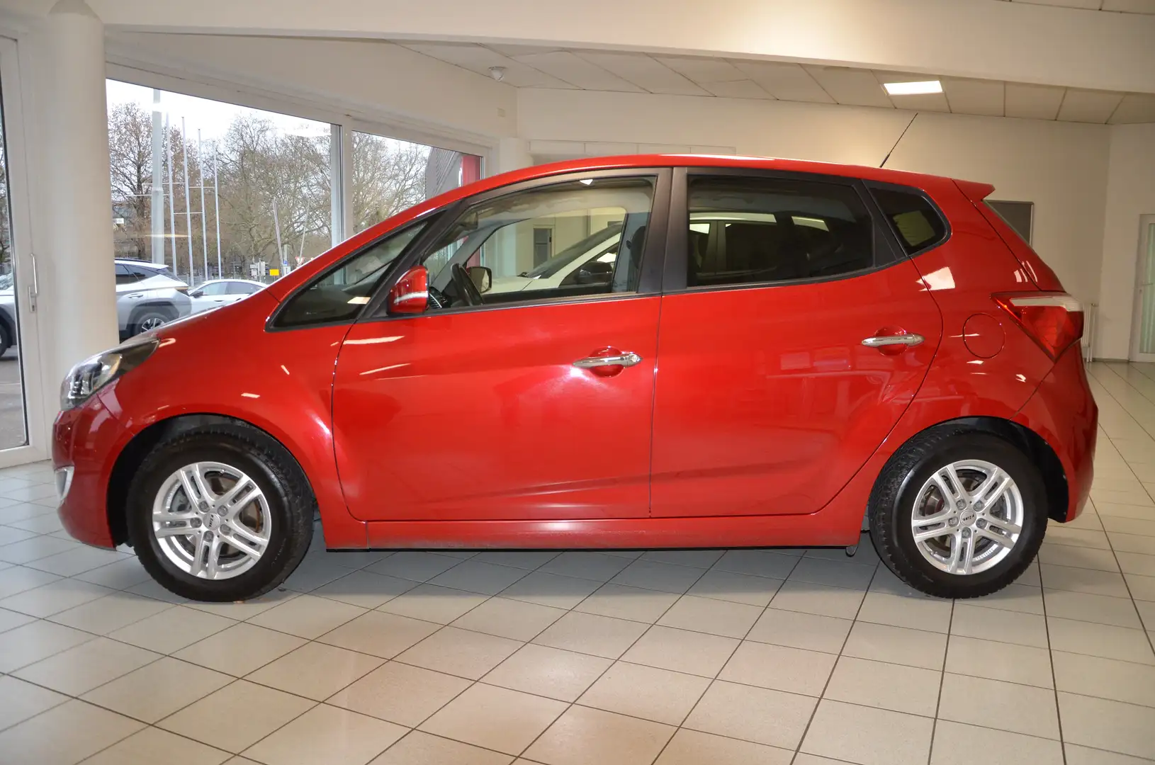 Hyundai iX20 Rot - 1