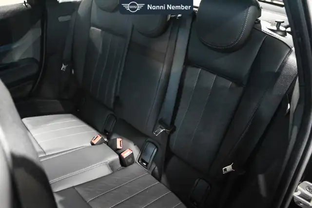 Mini Hatch view 15