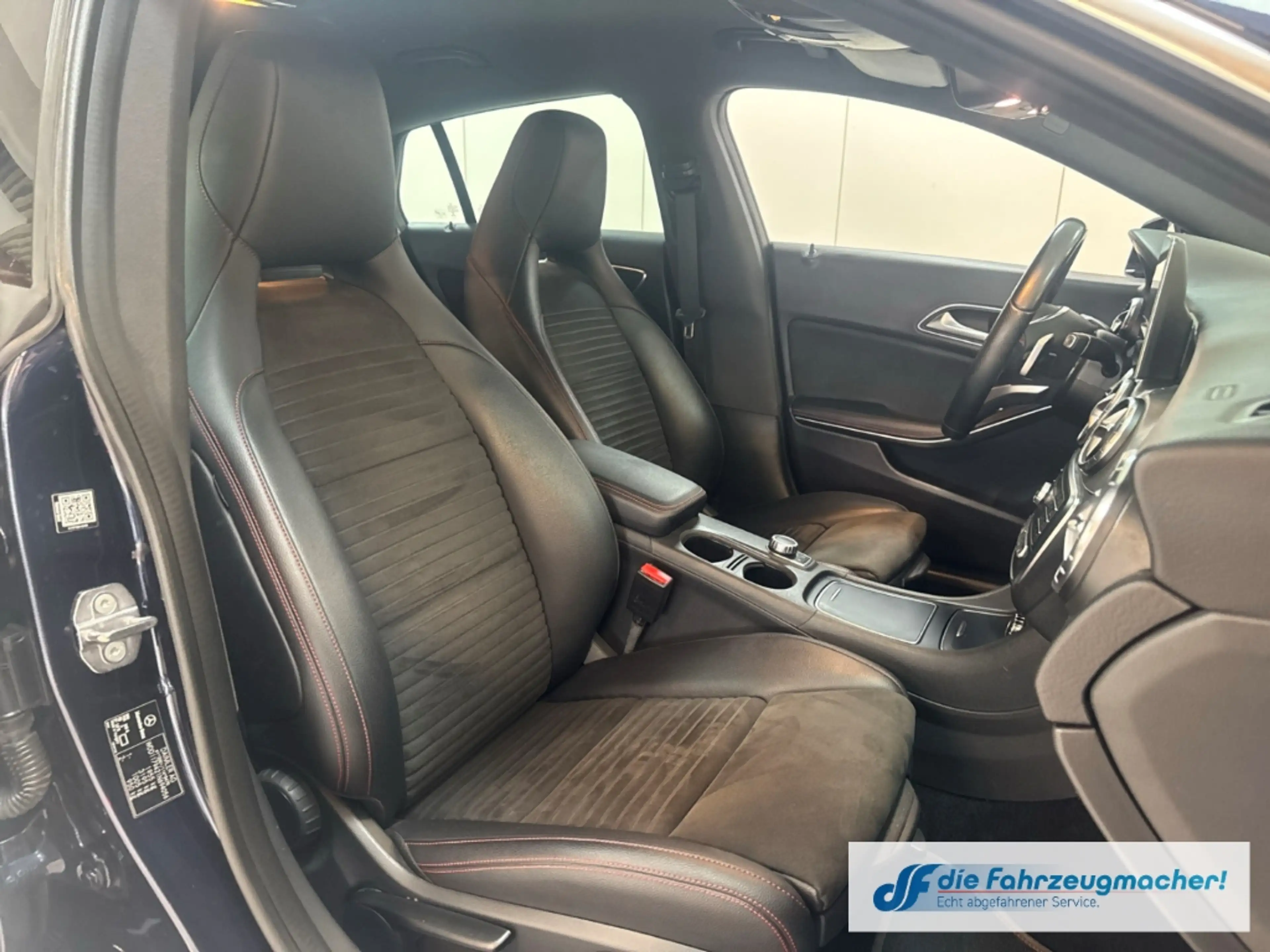 Mercedes-Benz CLA 180 AMG Sportpaket Navi LED *EXPORT — photo 13