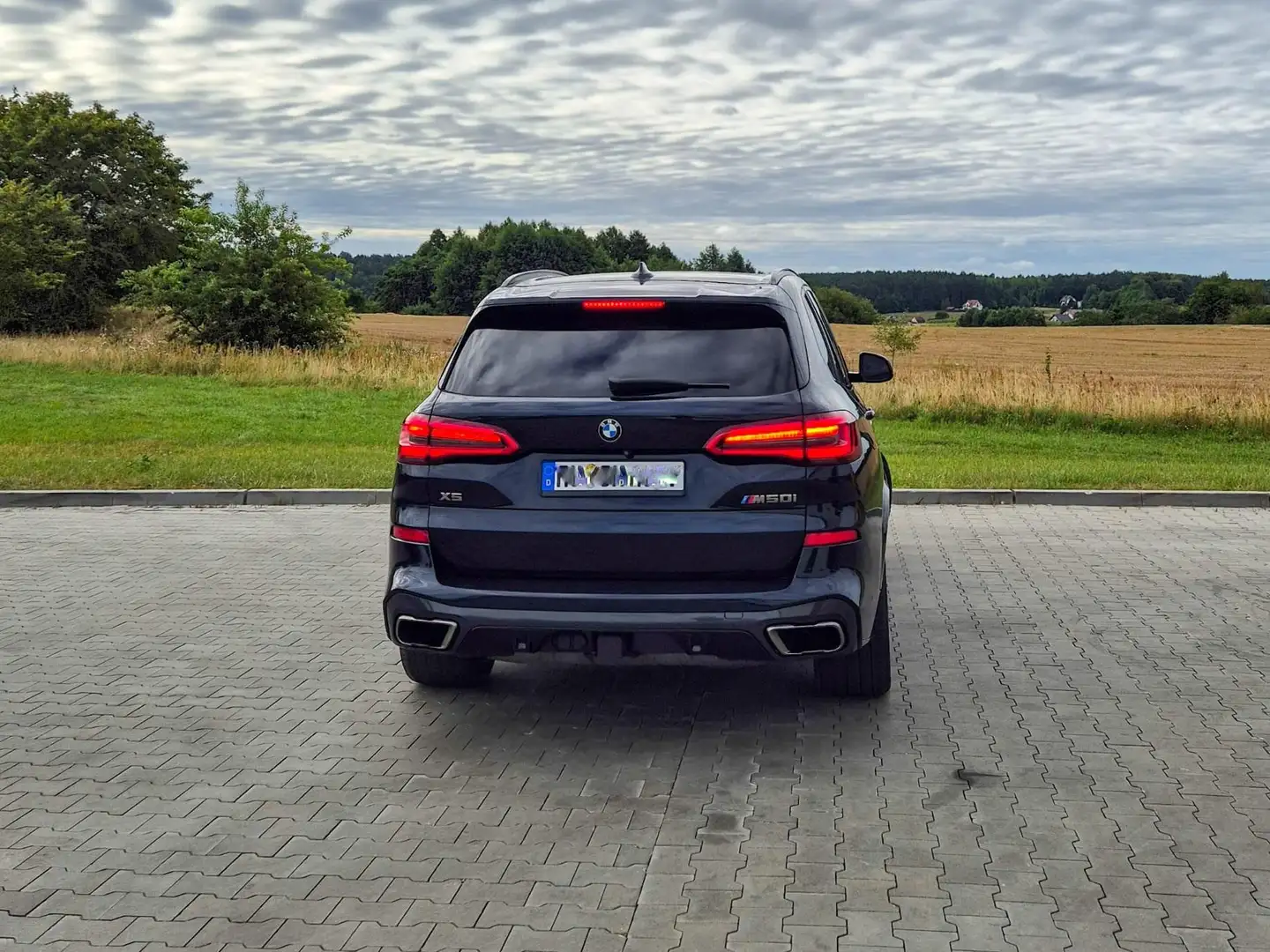 BMW X5 M X5 M50i - 2