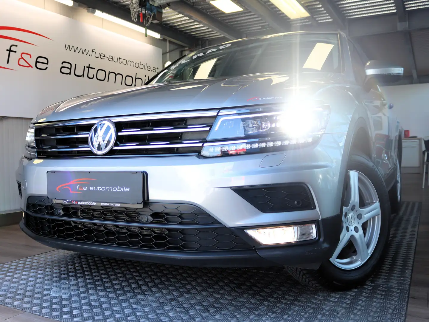 Volkswagen Tiguan Comfortline 4Motion 2,0 TDI Argent - 1
