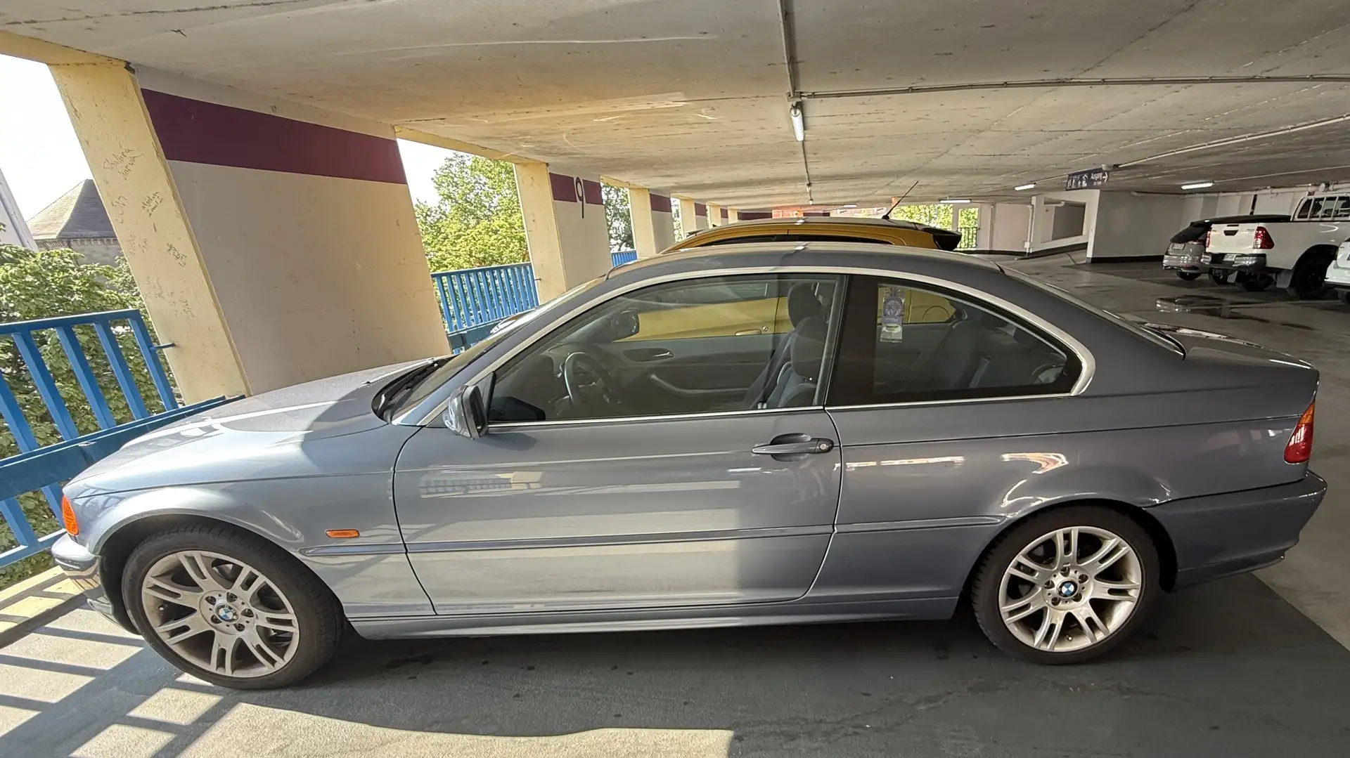 BMW 323 323 Ci Blau - 2