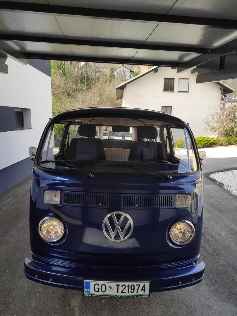 Volkswagen T2 - 1