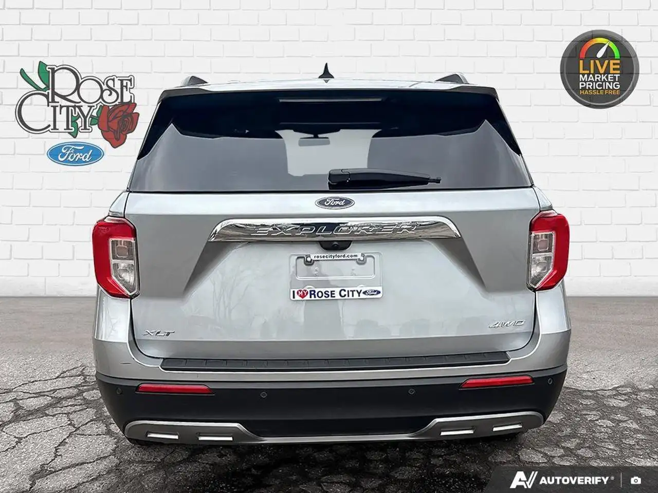 Ford Explorer снимка Ford Explorer