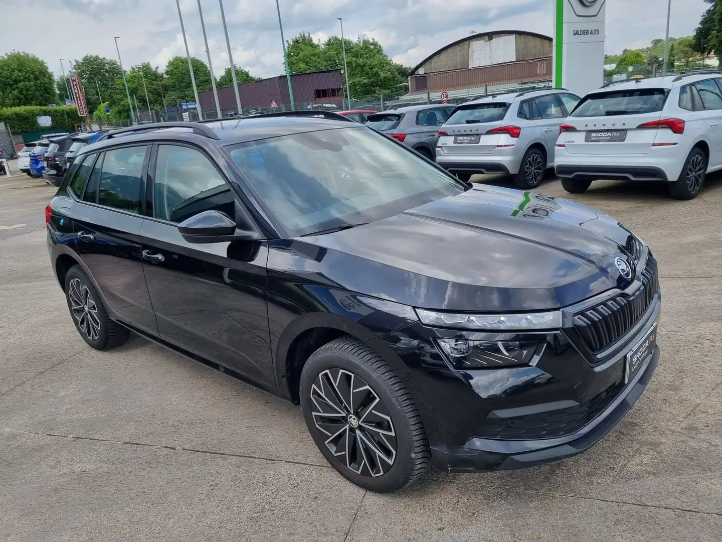 Skoda Kamiq 1.0 tsi style 110cv dsg Černá - 2
