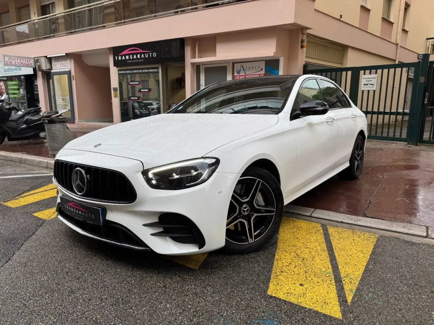 Mercedes-Benz E 300 300 De 2.0l 306 CV Bva AMG Line Toit Panoramique Blanc - 1