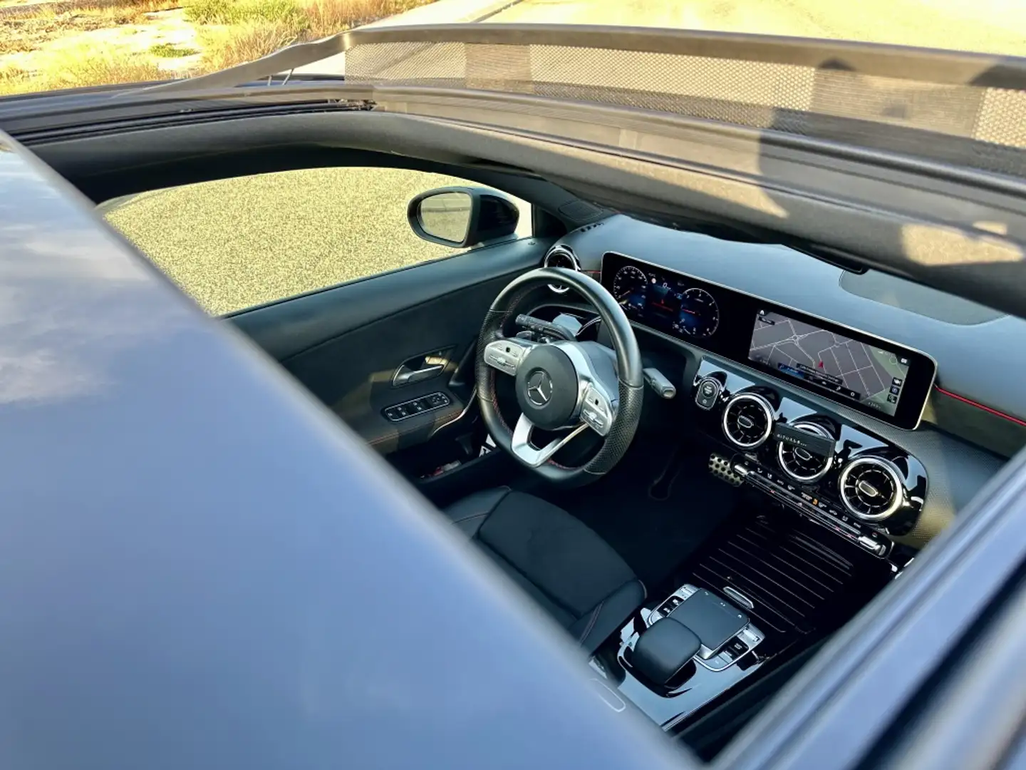 Mercedes-Benz A 180 180d 7G-DCT crvena - 2