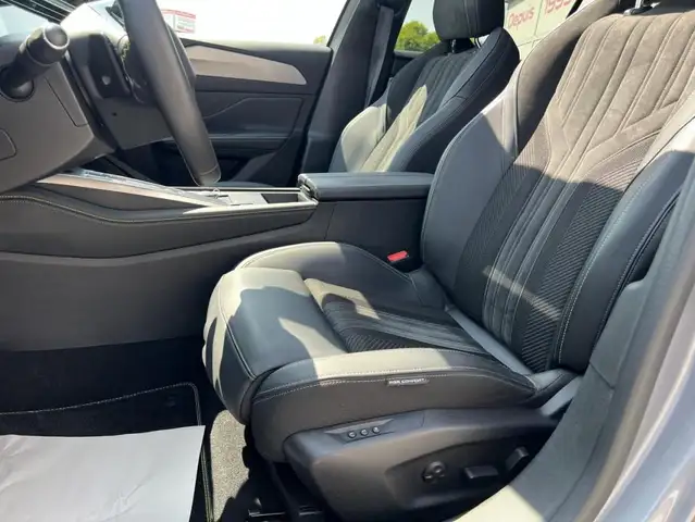 Peugeot 308 view 8