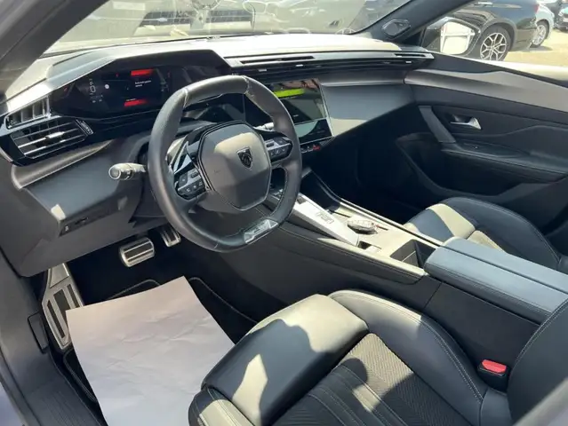 Peugeot 308 view 7
