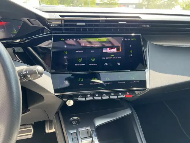 Peugeot 308 view 11