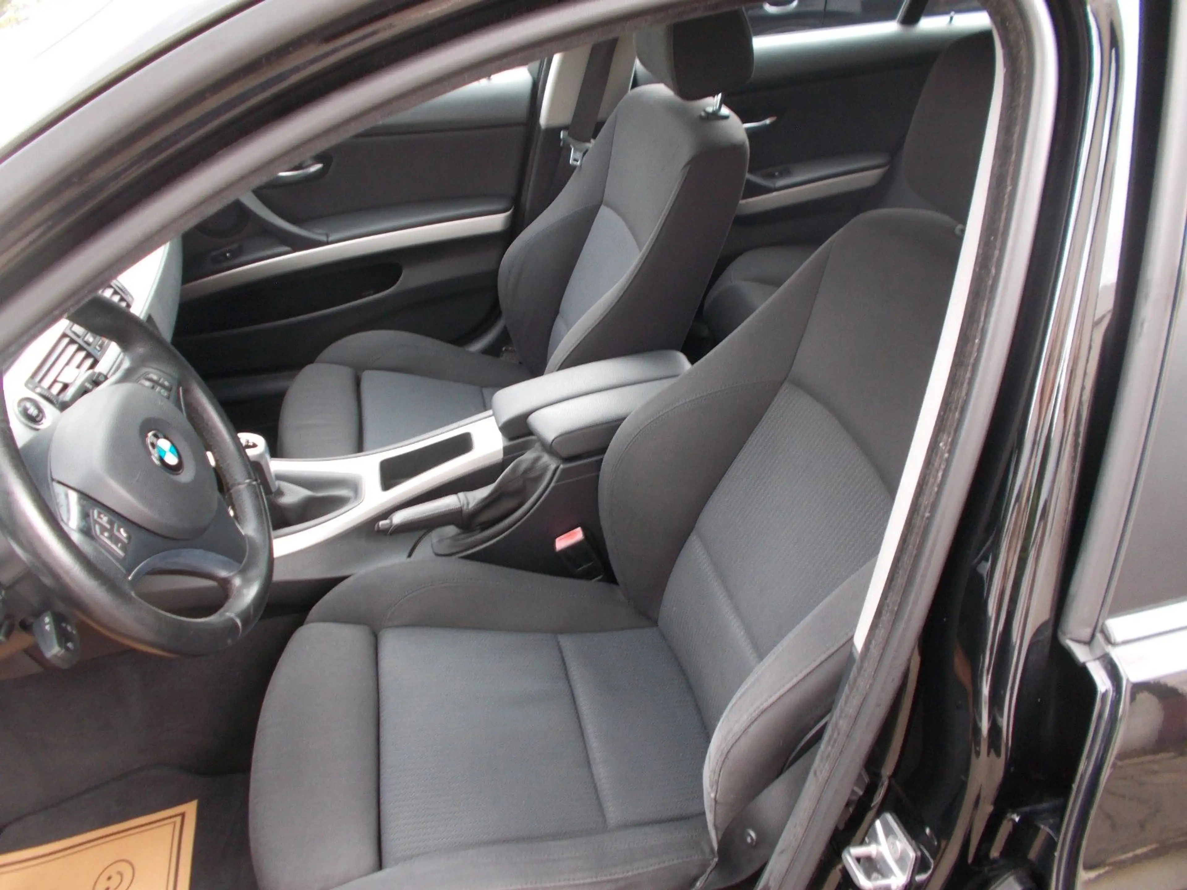 BMW 318 3 Touring 318 i — photo 12