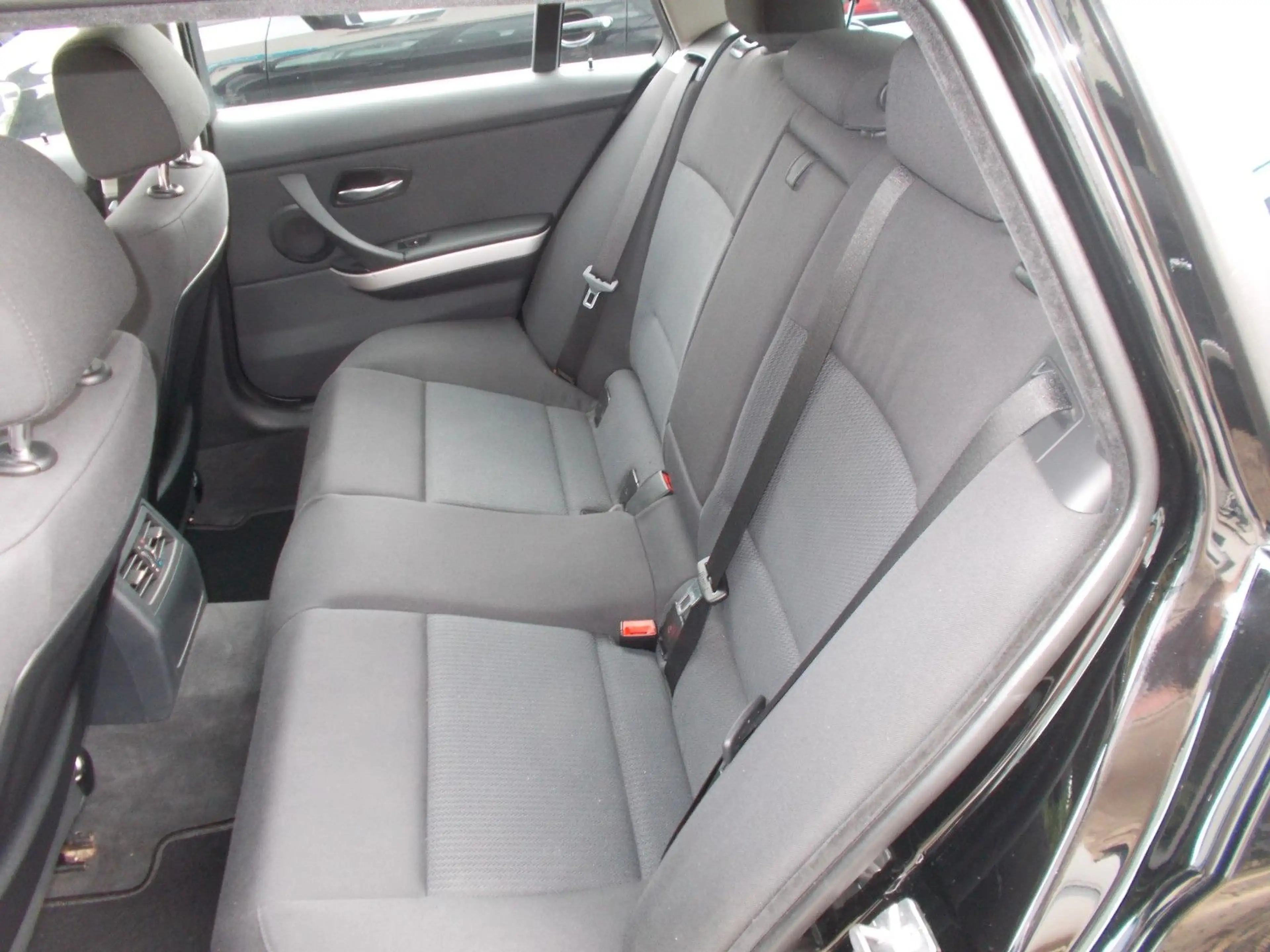 BMW 318 3 Touring 318 i — photo 13