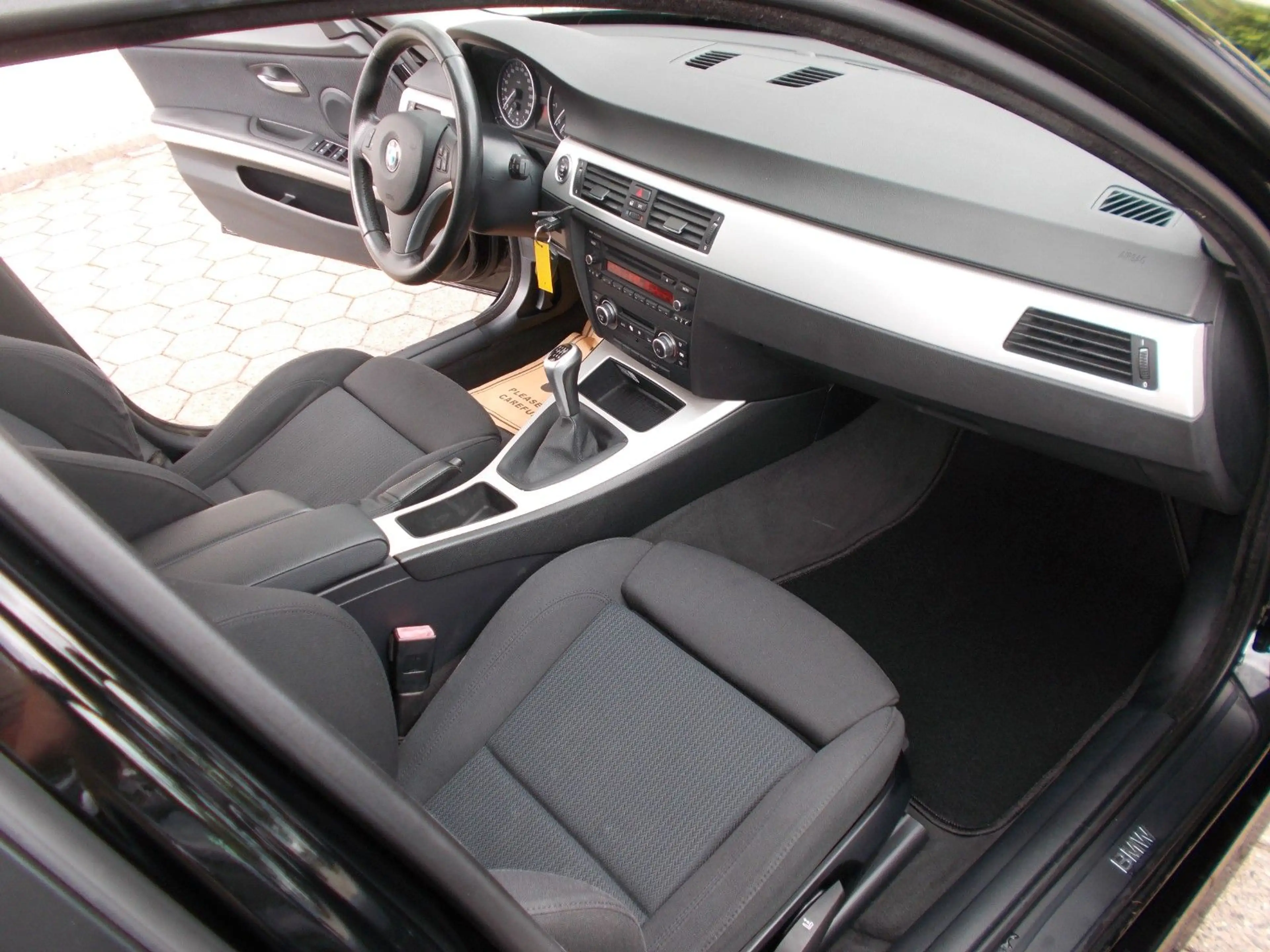 BMW 318 3 Touring 318 i — photo 14