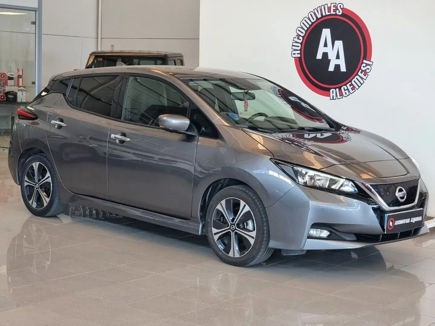 Nissan Leaf 40kWh NConnecta Led Gris - 1