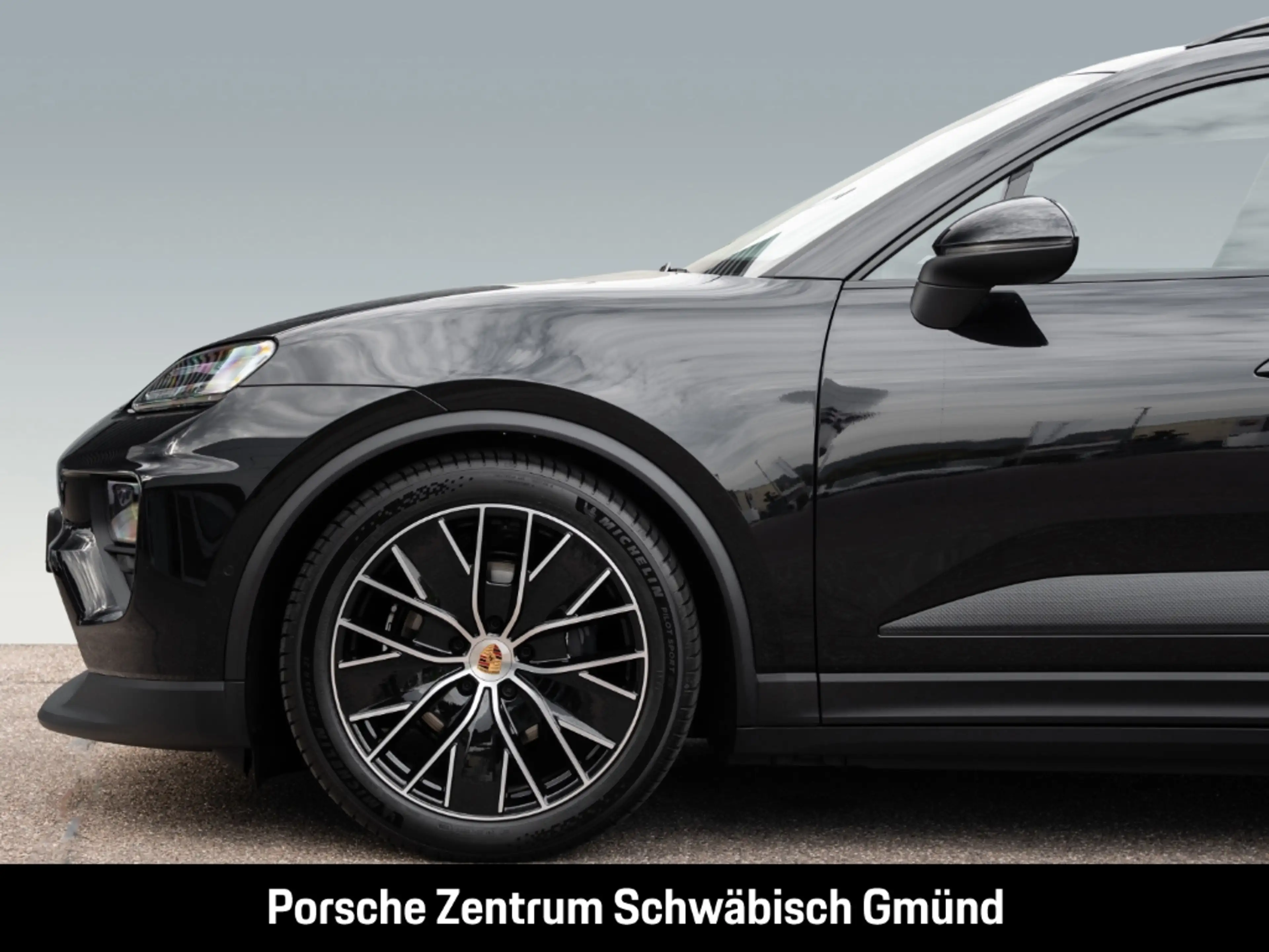 Porsche Macan BOSE Luftfederung PASM 21-Zoll Panorama — photo 11