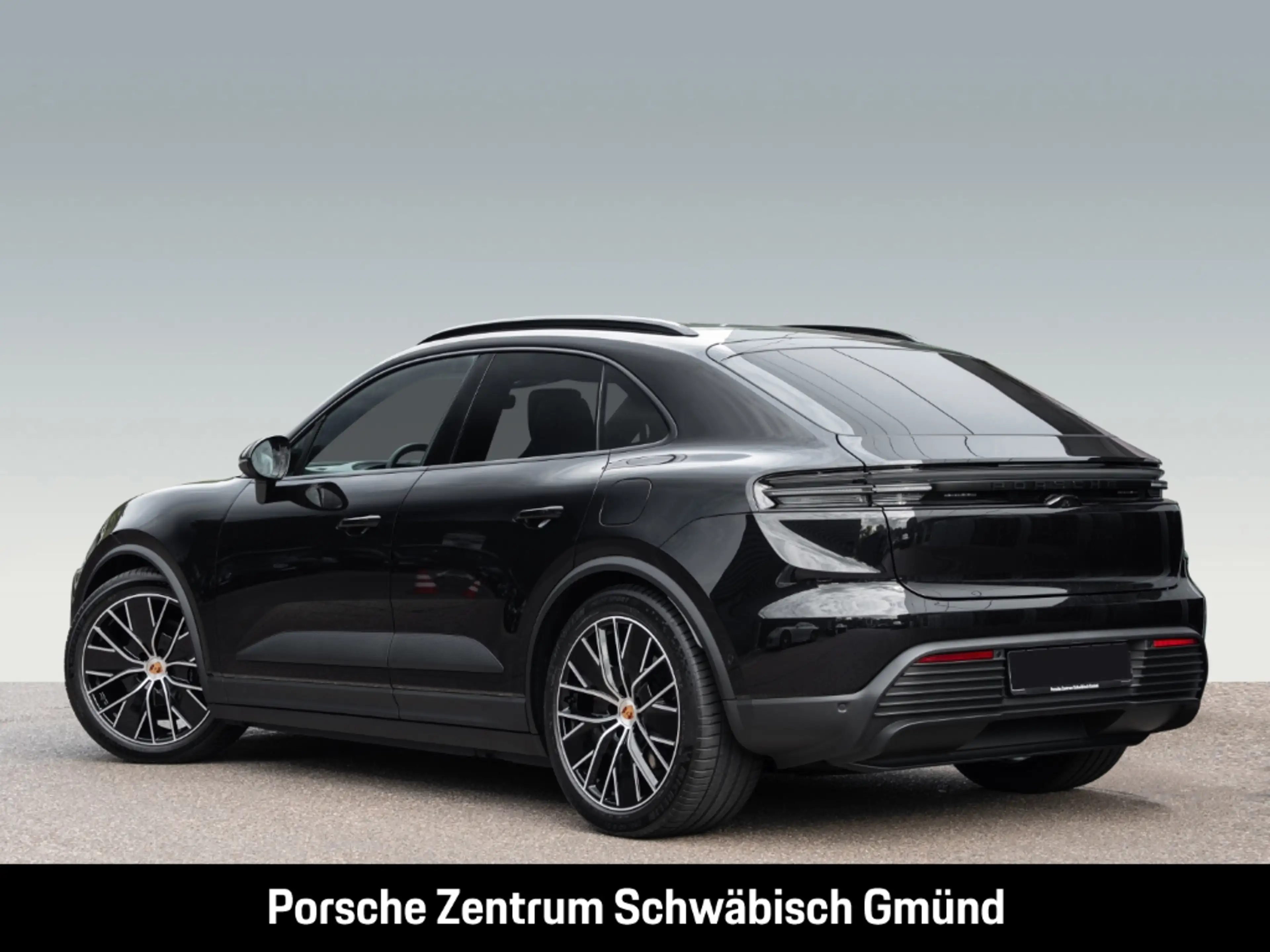 Porsche Macan BOSE Luftfederung PASM 21-Zoll Panorama — photo 3