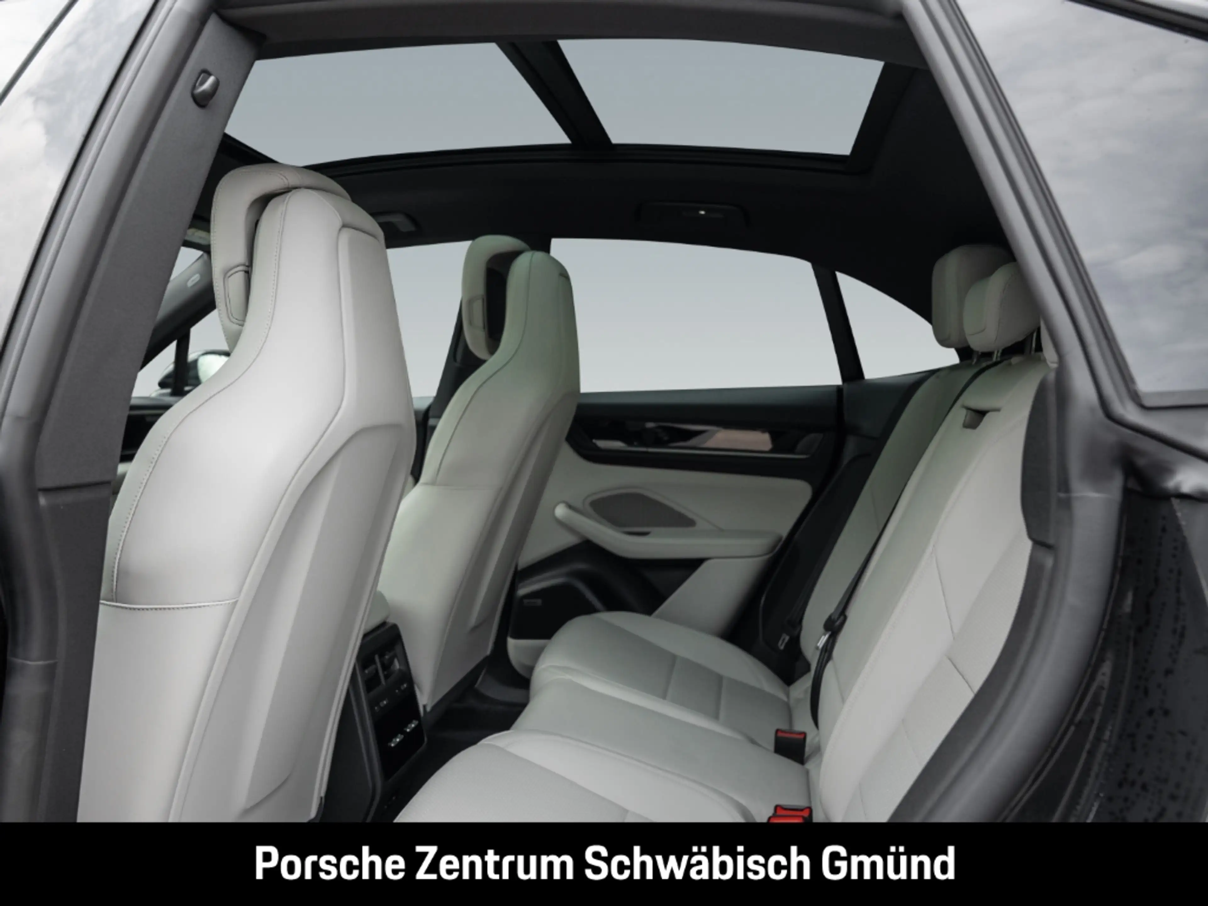 Porsche Macan BOSE Luftfederung PASM 21-Zoll Panorama — photo 7