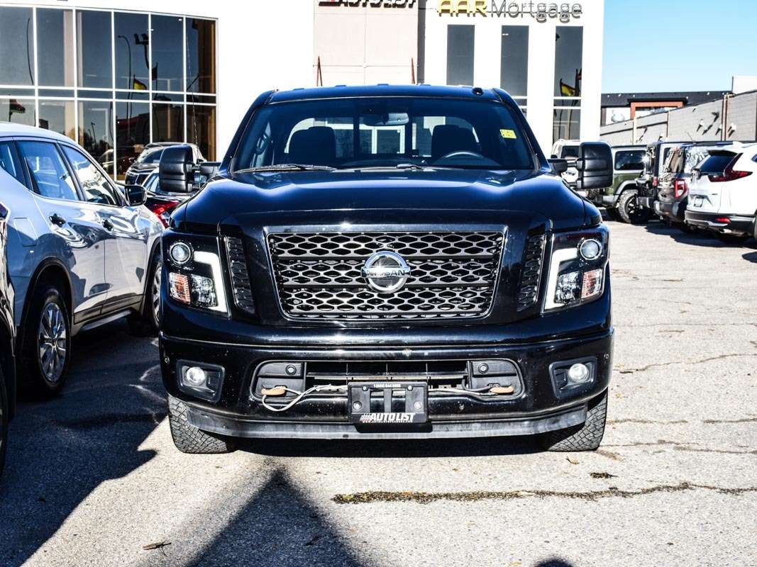 2018 Nissan Titan Crew Cab