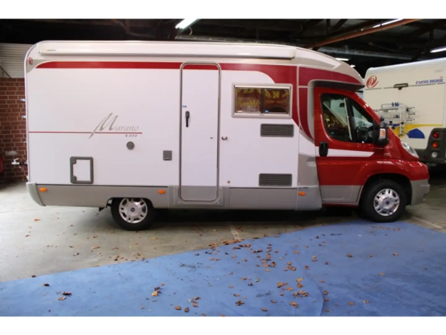 Bürstner Marano T 590 Klima Markise Rot - 2