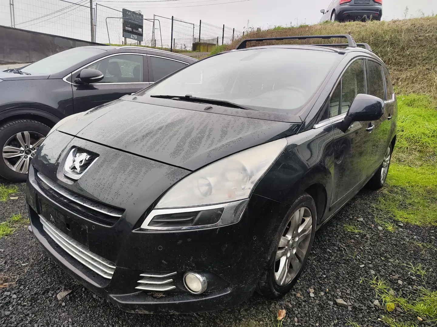 Peugeot 5008 5008 HDI Černá - 1