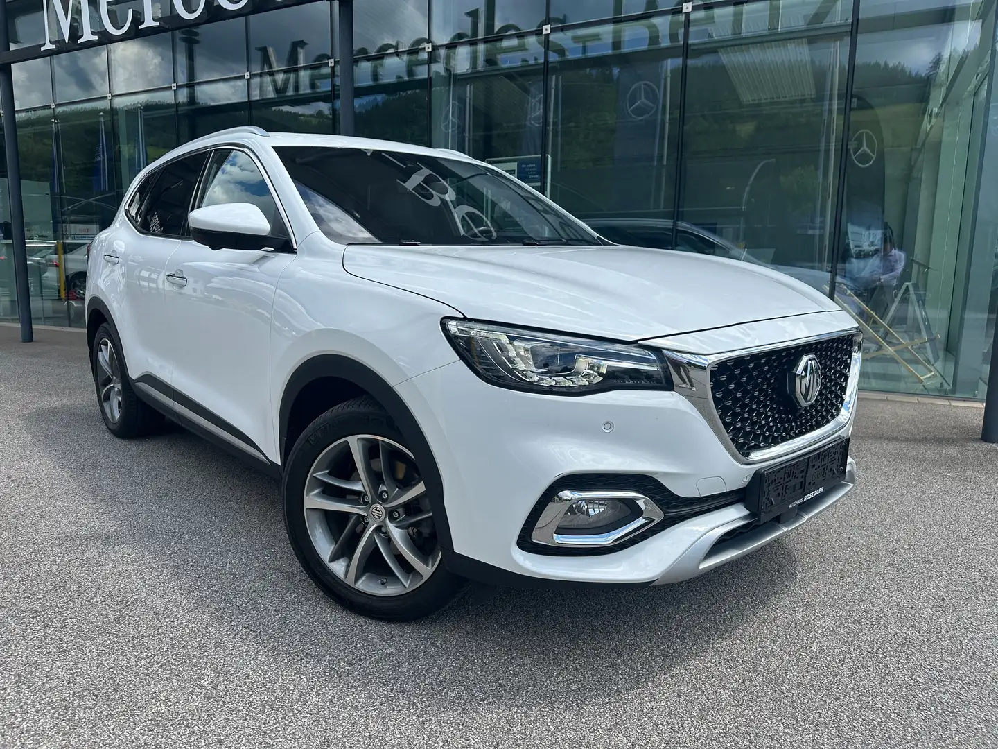 MG EHS 1,5 PHEV Luxury Aut.*Leder ROT*PANO*ACC*AHV* Weiß - 1