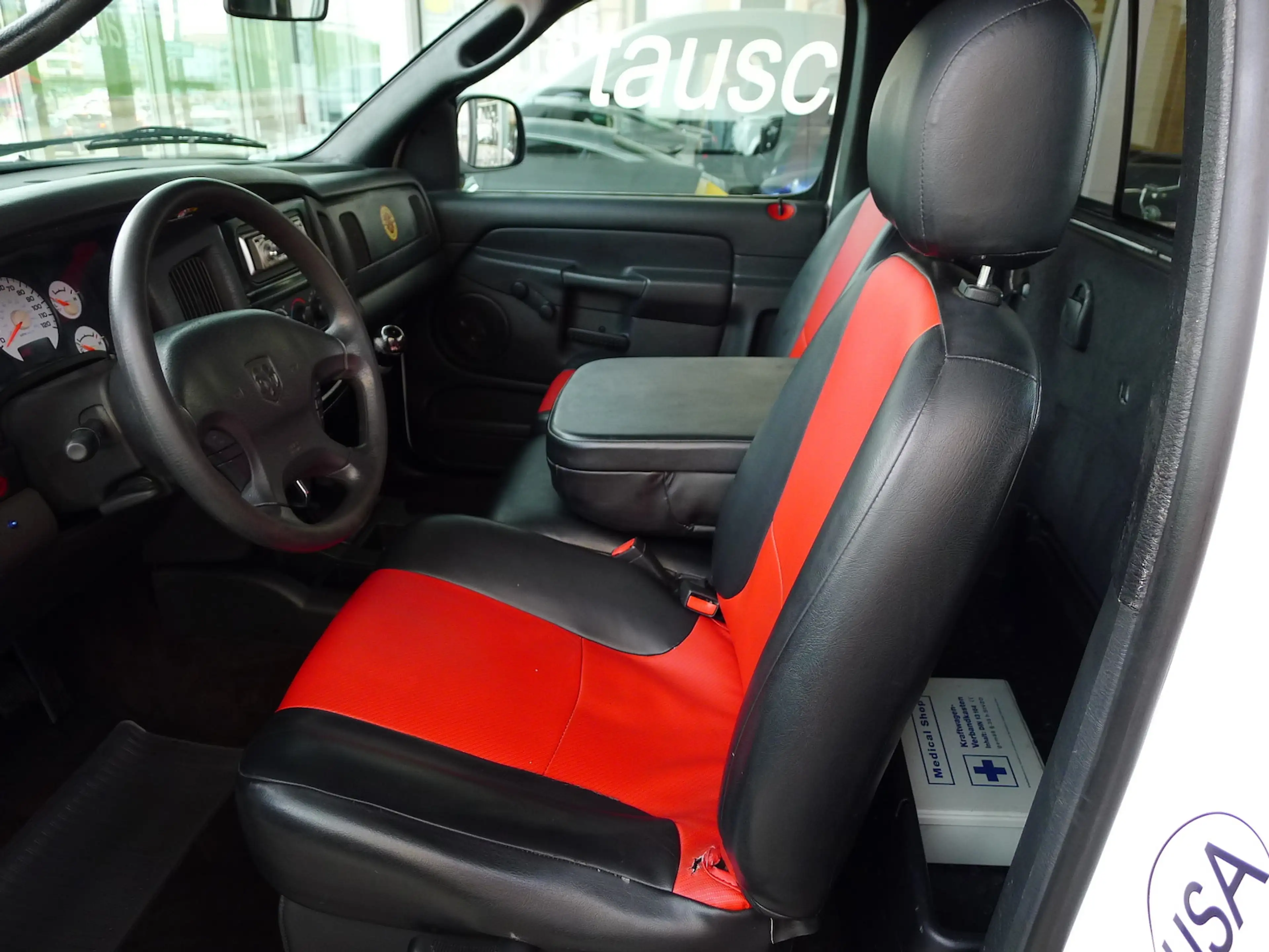 Dodge RAM 1500 Single Cab 3-Sitzer Schalter LKW-Zulas. — photo 9