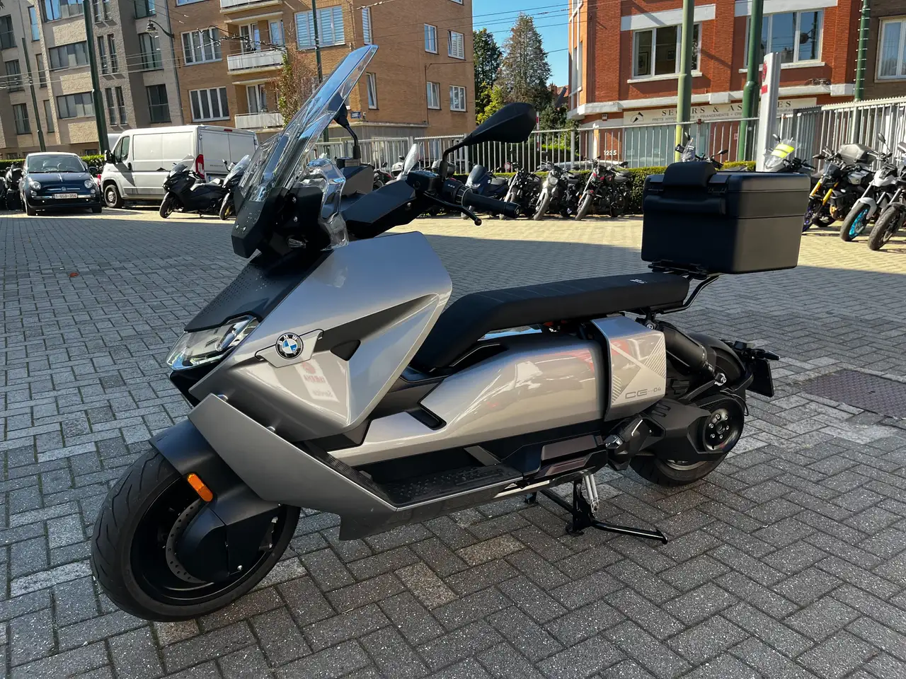BMW CE 04