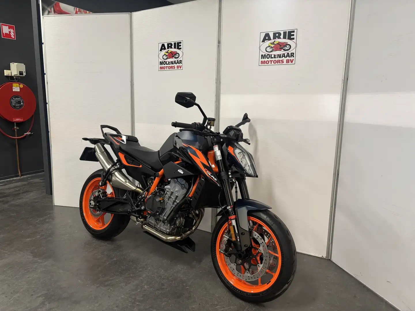 KTM 890 Duke R ABS Negru - 2