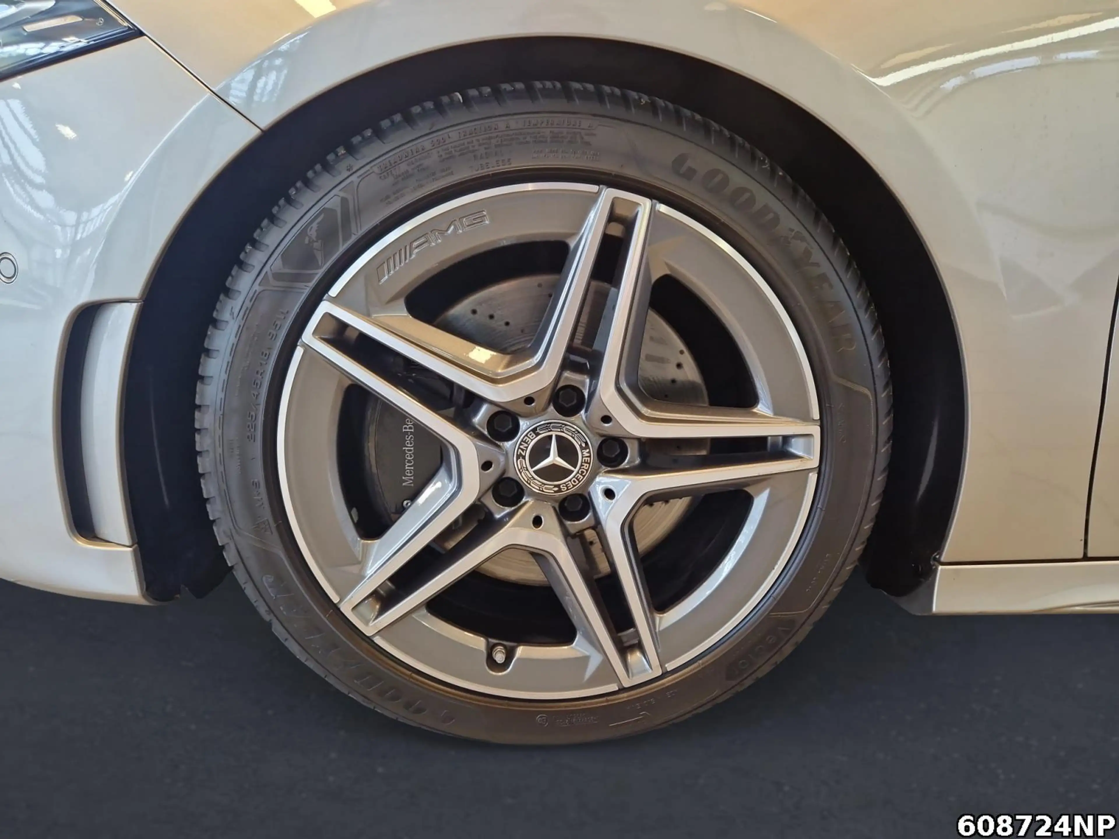 Mercedes-Benz A 220 d AMG Burmester Standh. Multibeam 360° kam — photo 12