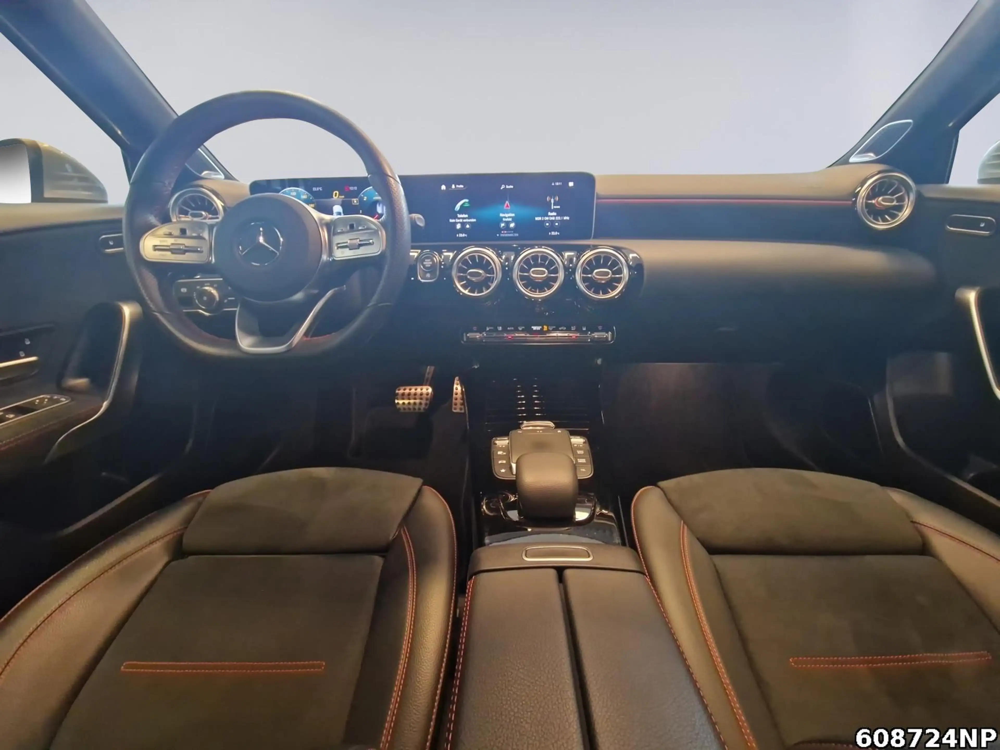 Mercedes-Benz A 220 d AMG Burmester Standh. Multibeam 360° kam — photo 5