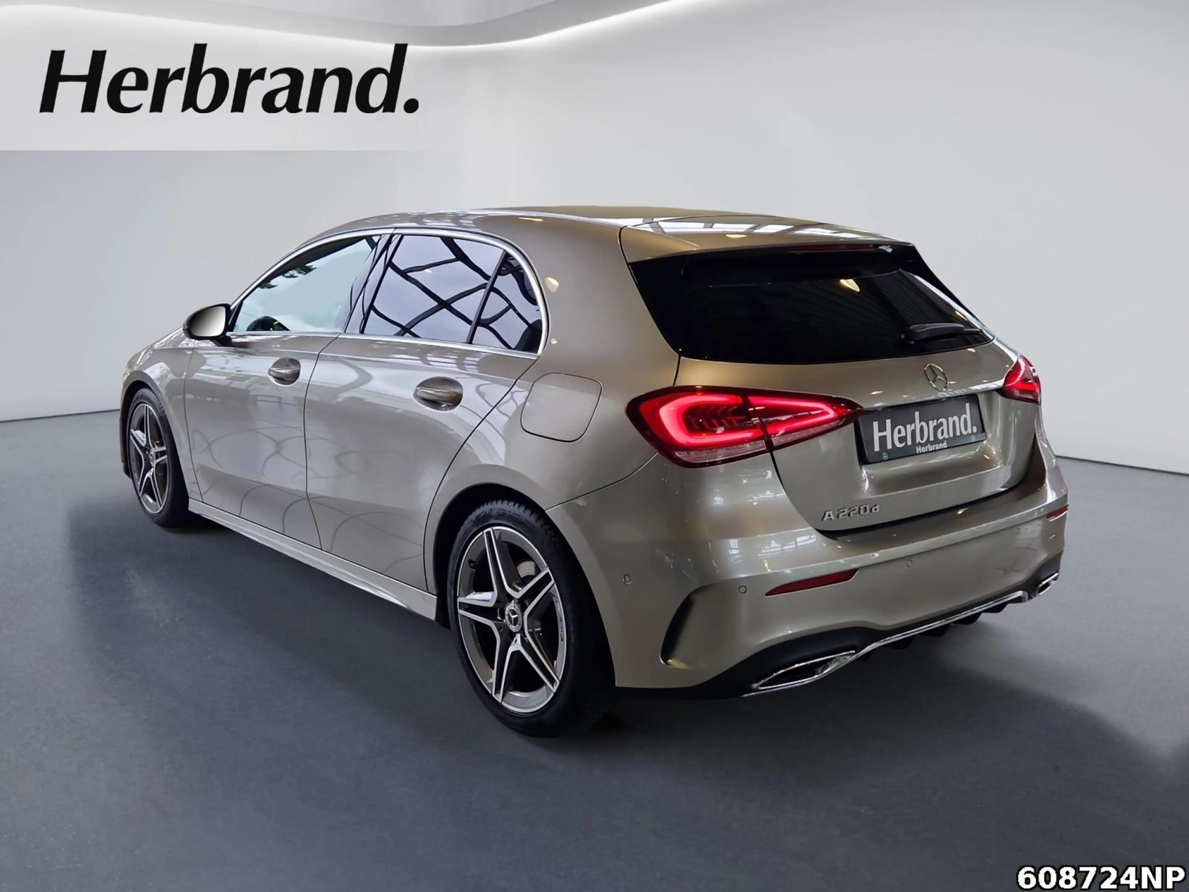 Mercedes-Benz A 220 d AMG Burmester Standh. Multibeam 360° kam — photo 4