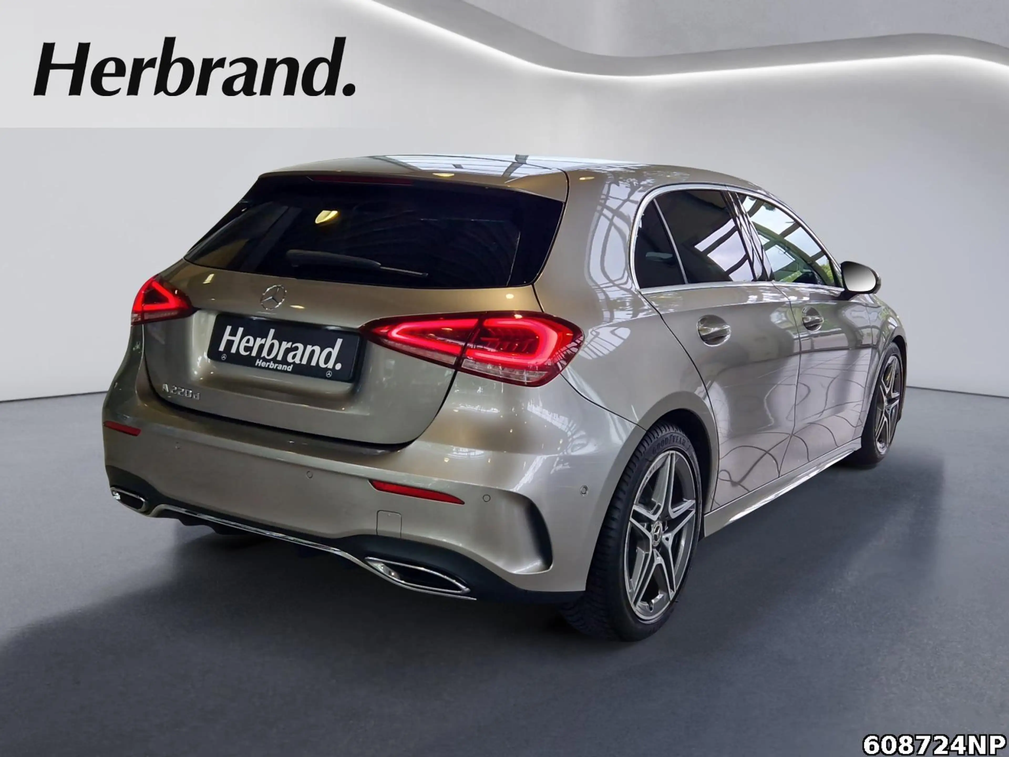 Mercedes-Benz A 220 d AMG Burmester Standh. Multibeam 360° kam — photo 3