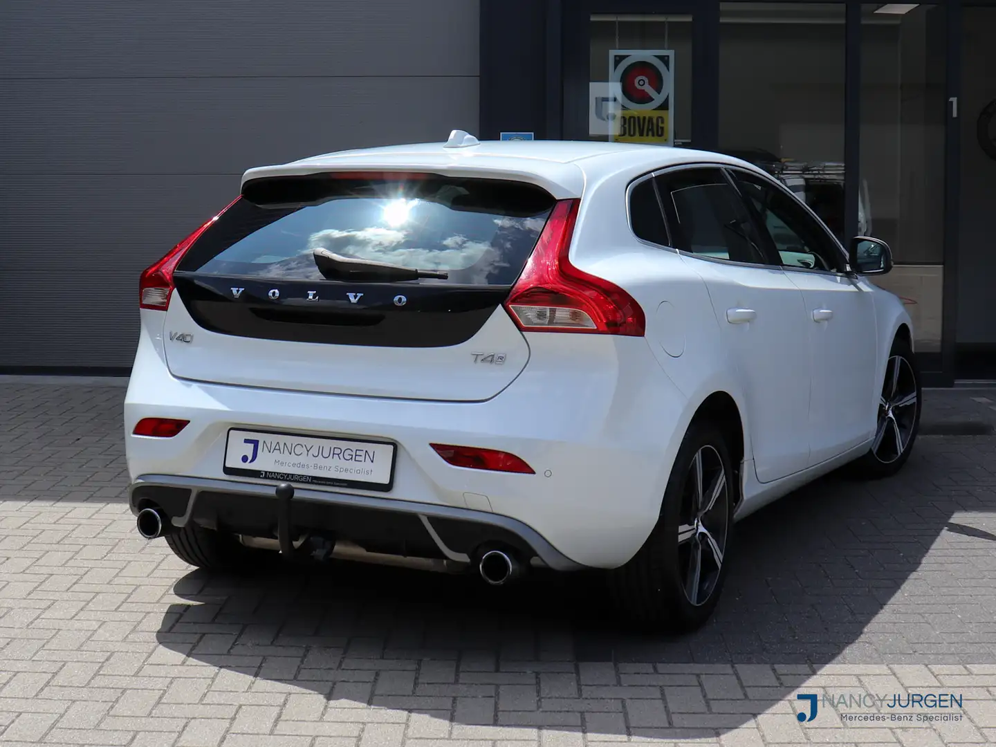 Volvo V40 2.0 T4 R Design | ECC | DAB | Navi Sensus Connect Blanco - 2