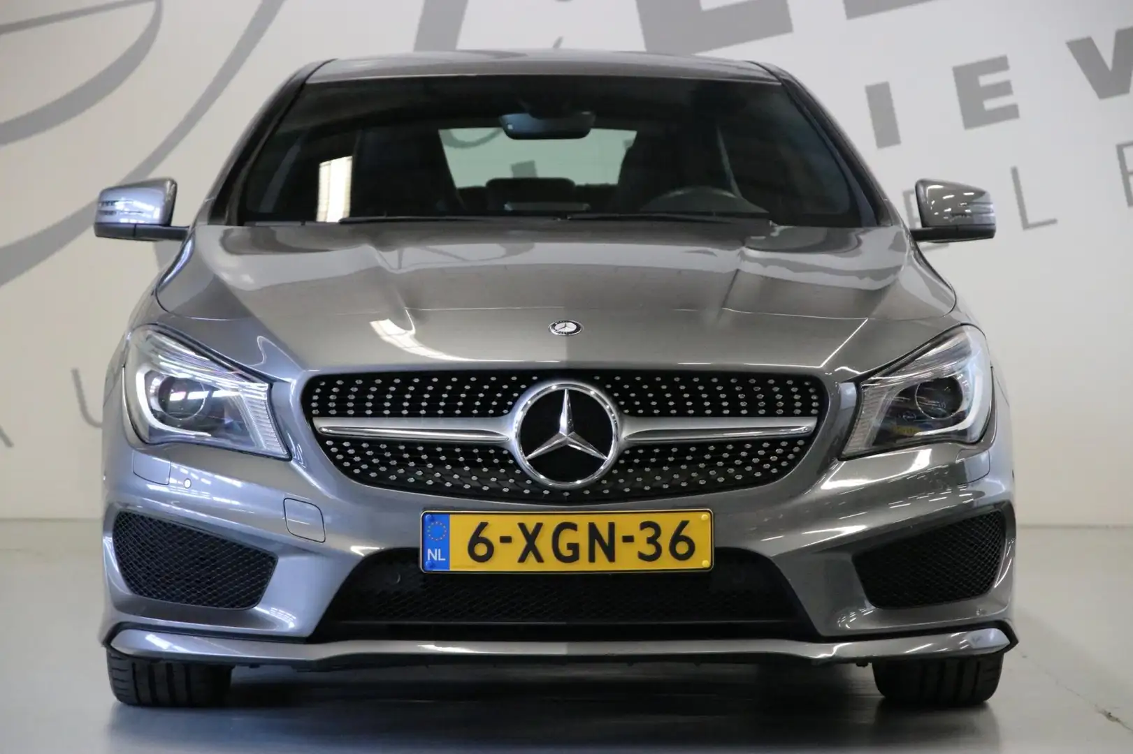 Mercedes-Benz CLA 180 Ambition Grijs - 2