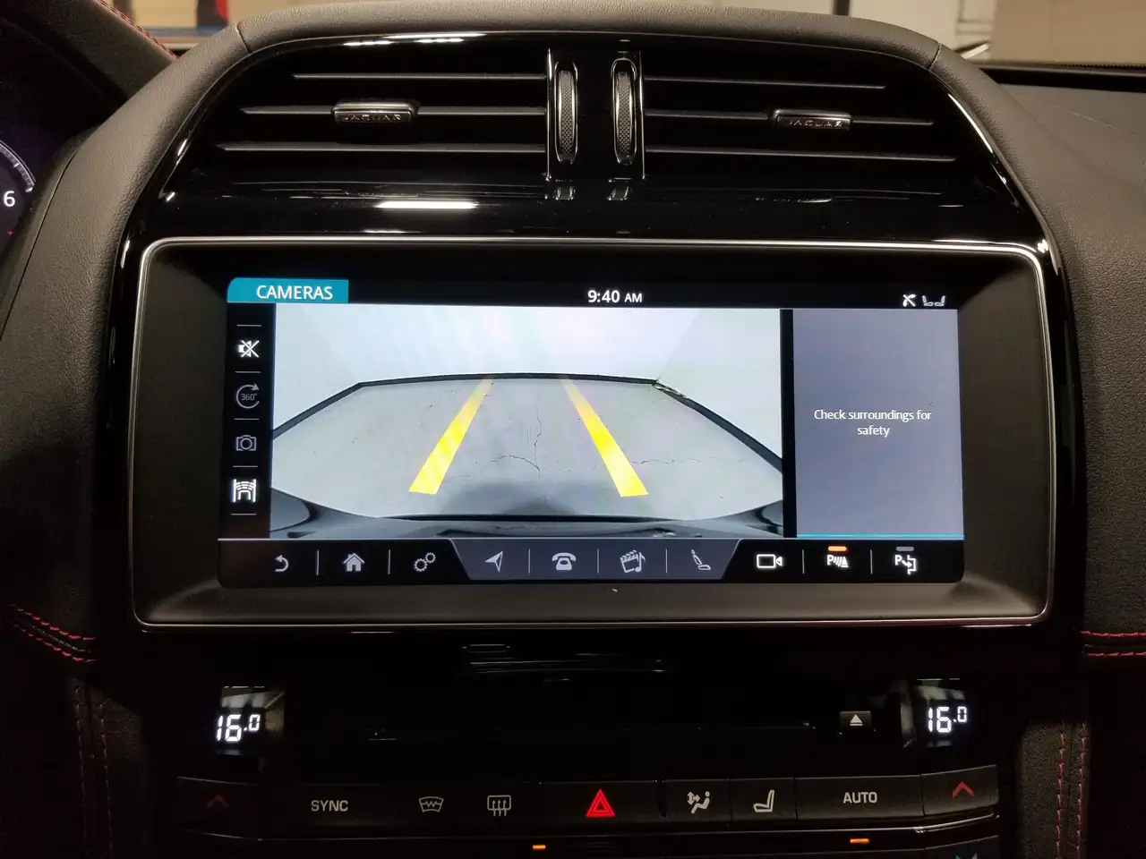 Jaguar F-Pace снимка Jaguar F-Pace