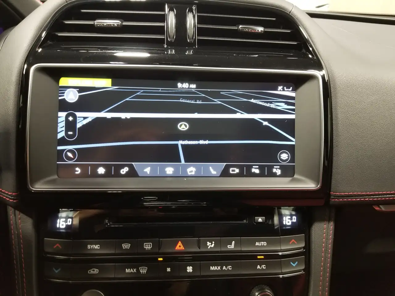 Jaguar F-Pace снимка Jaguar F-Pace